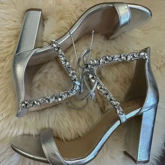 Jewel Badgley Mischka Heels - Picture 5 of 12